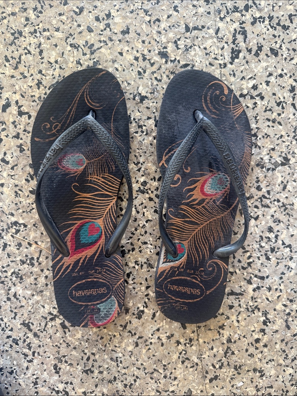 Havaianas flip flops size 6 W